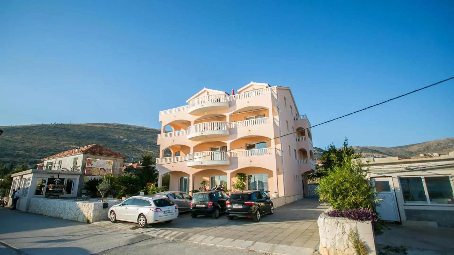 Apartment Sea You Soon By The Beach, 2-Bedrooms Suite In Seget Donji Trogir